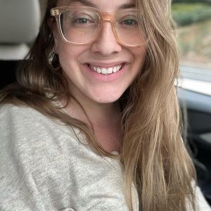Meet your Posher, Adriane